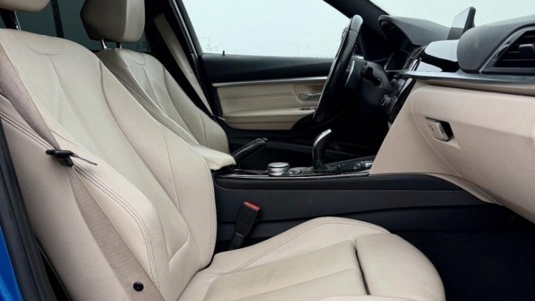 BMW S&eacute;rie 3 - 328 PACK M FULL M LOOK M3