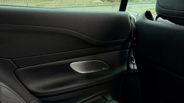 Mercedes-Benz Classe E 220 COUPE AMG