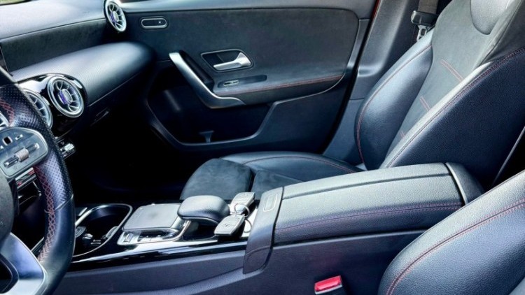 Mercedes-Benz Classe A 200 LOOK A35 AMG