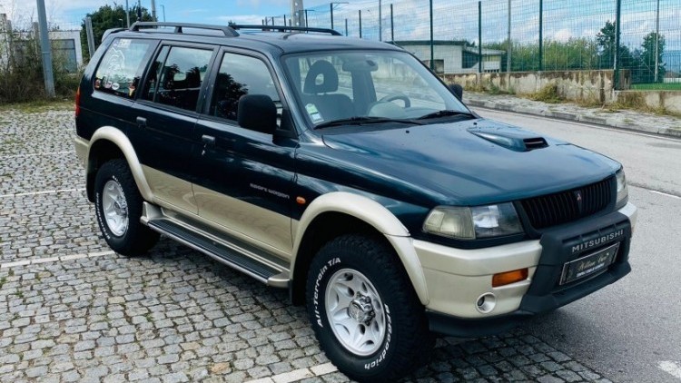 Mitsubishi Pajero sport WAGON