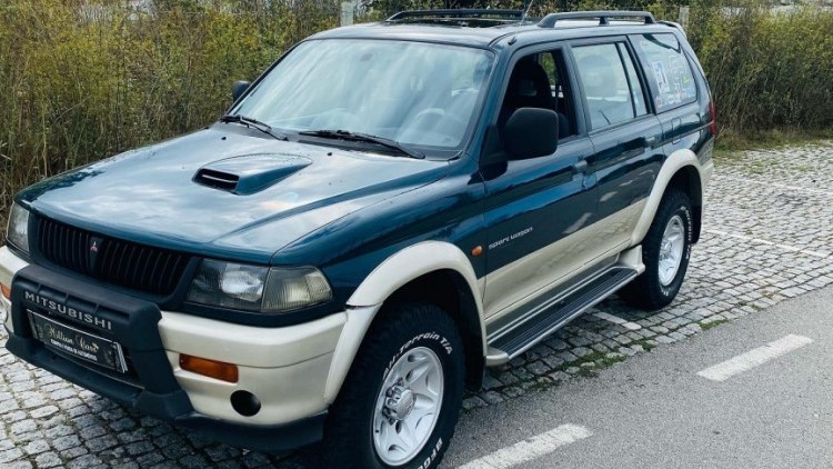 Mitsubishi Pajero sport WAGON