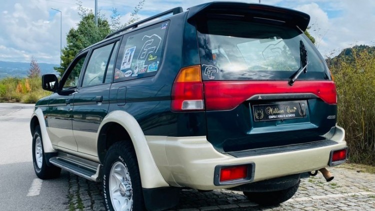 Mitsubishi Pajero sport WAGON