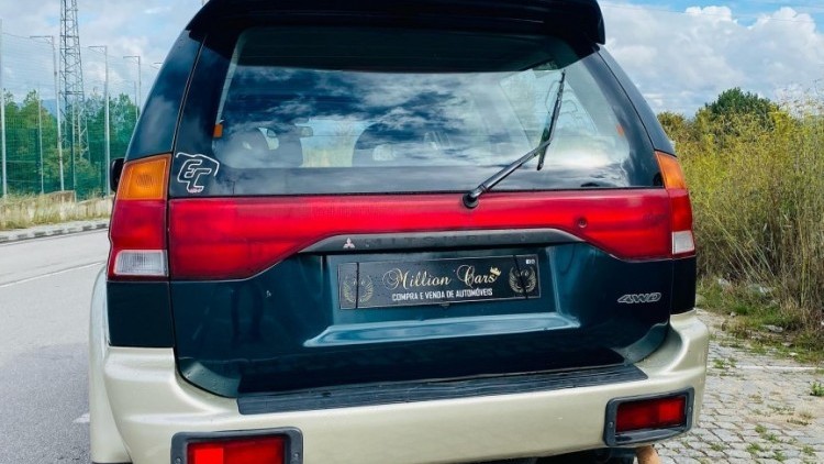 Mitsubishi Pajero sport WAGON